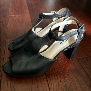 Women’s Clark’s heeled leather sandals